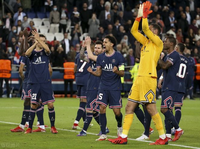 详细阅读:意大利杯赛程吃紧,门兴格拉德巴赫集结日更衣室发声,管理层满意,年轻球员得到机会的简单介绍 意大利杯赛程吃紧,门兴格拉德巴赫集结日更衣室发声,管理层满意,年轻球员得到机会的简单介绍